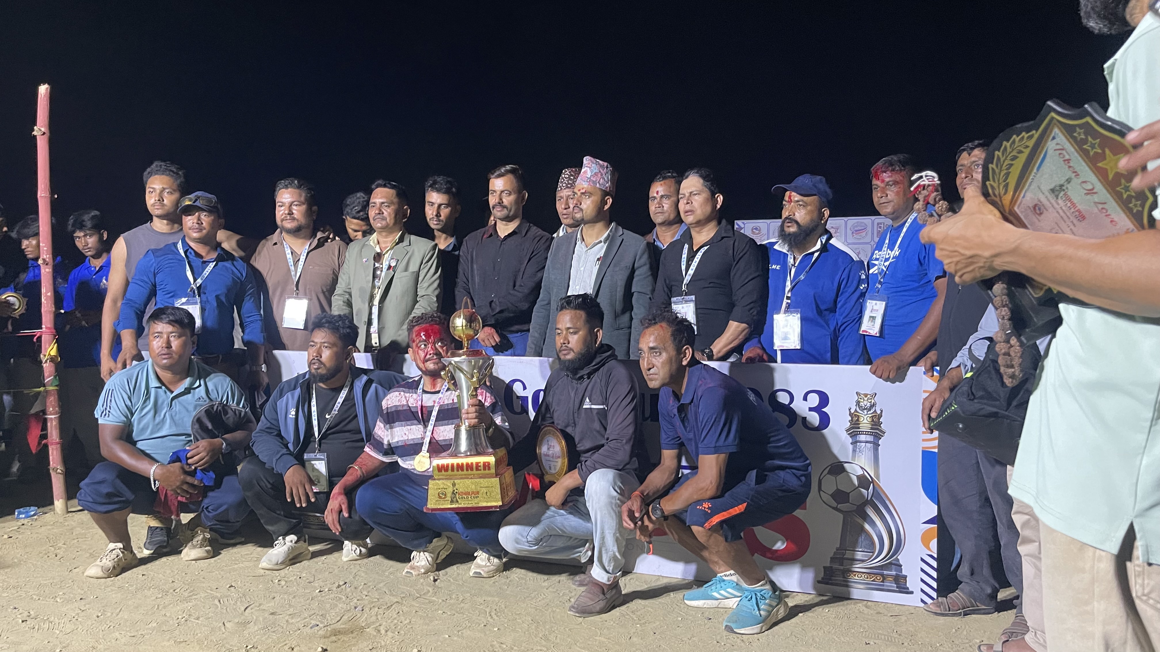 कोहलपुर रेसिङ साहारा क्लबलाई चौथो कोहलपुर गोल्डकपको उपाधि